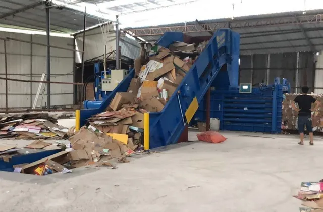 Heavy-Duty Semi-Automatic Baler